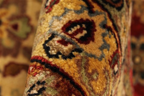 Tabriz Beige Hand Knotted 1111 X 1411 Area Rug 250-28436 Image 9