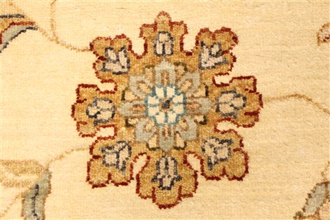 Ziegler Beige Hand Knotted 120 X 149 Area Rug 250-28463 Image 10