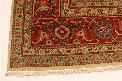 Serapi Beige Hand Knotted 129 X 149 Area Rug 250-28464 Image 1
