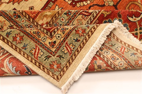 Serapi Beige Hand Knotted 129 X 149 Area Rug 250-28464 Image 6