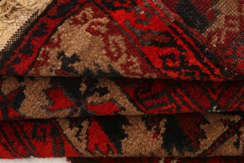 Baluch Red Hand Knotted 31 X 44 Area Rug 253-28467 Image 3