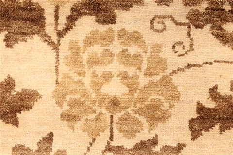 Modern Beige Hand Knotted 510 X 89 Area Rug 250-28480 Image 2