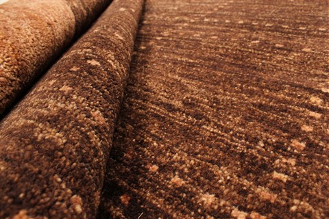 Modern Brown Hand Knotted 58 X 710 Area Rug 250-28481 Image 7
