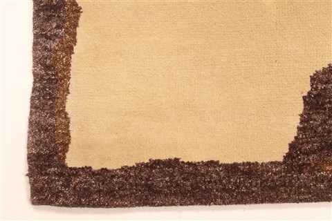 Modern Beige Hand Knotted 50 X 76 Area Rug 250-28482 Image 1