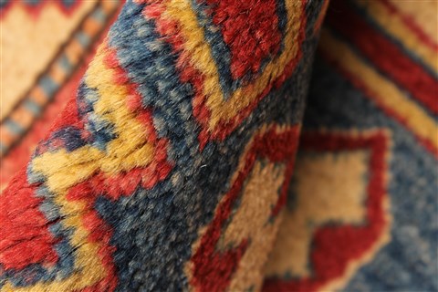 Kazak Red Hand Knotted 40 X 49 Area Rug 250-28501 Image 11