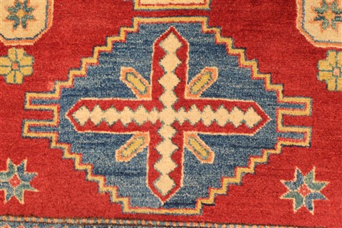Kazak Red Hand Knotted 40 X 49 Area Rug 250-28501 Image 3
