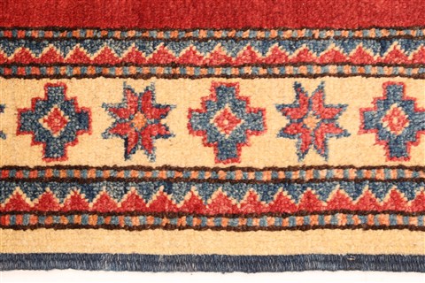 Kazak Red Hand Knotted 40 X 49 Area Rug 250-28501 Image 4