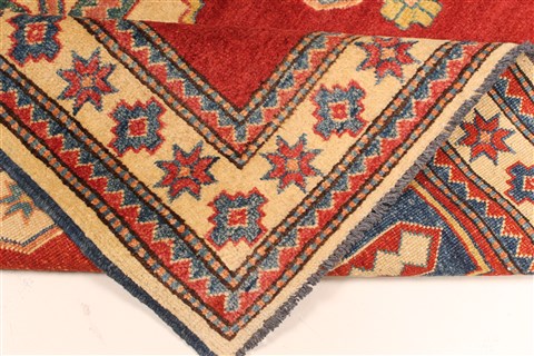 Kazak Red Hand Knotted 40 X 49 Area Rug 250-28501 Image 7