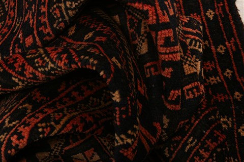 Baluch Black Hand Knotted 29 X 44 Area Rug 253-28525 Image 1