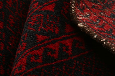 Baluch Red Hand Knotted 27 X 44  Area Rug 100-28534 Image 5