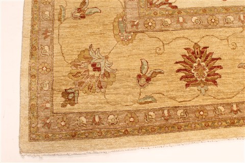 Ziegler Beige Hand Knotted 121 X 151 Area Rug 250-28540 Image 1