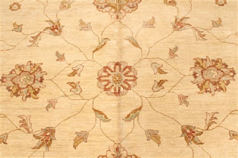 Ziegler Beige Hand Knotted 121 X 151 Area Rug 250-28540 Image 2