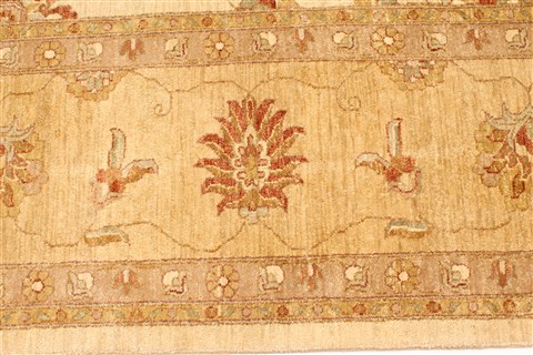 Ziegler Beige Hand Knotted 121 X 151 Area Rug 250-28540 Image 3