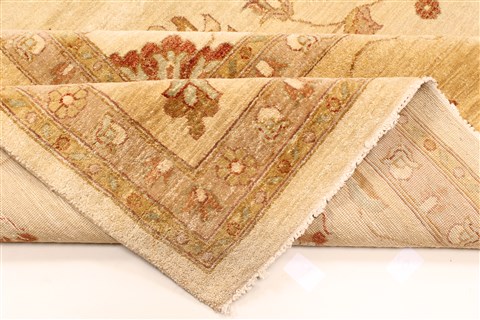 Ziegler Beige Hand Knotted 121 X 151 Area Rug 250-28540 Image 6