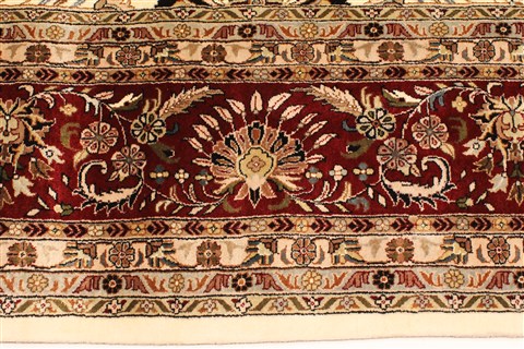 Tabriz Beige Hand Knotted 119 X 150 Area Rug 250-28566 Image 2