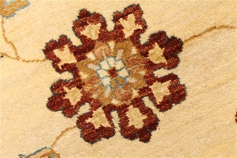 Ziegler Beige Hand Knotted 120 X 157 Area Rug 250-28574 Image 11