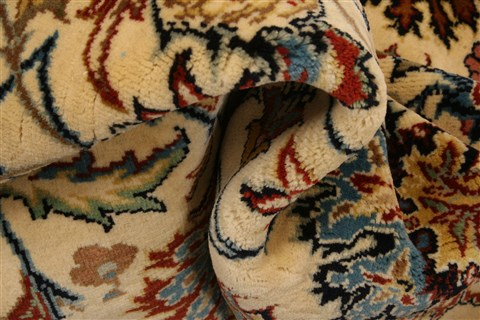 Tabriz Beige Hand Knotted 62 X 90 Area Rug 253-28589 Image 1