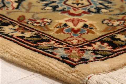 Tabriz Beige Hand Knotted 62 X 90 Area Rug 253-28589 Image 6