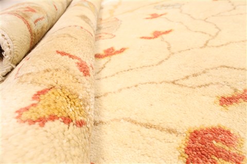 Oushak Beige Hand Knotted 120 X 164 Area Rug 250-28594 Image 7