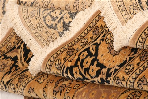 Tabriz Brown Hand Knotted 69 X 99 Area Rug 100-28595 Image 3