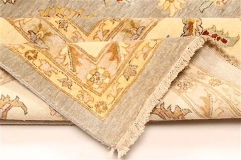 Ziegler Beige Hand Knotted 121 X 154 Area Rug 250-28596 Image 6