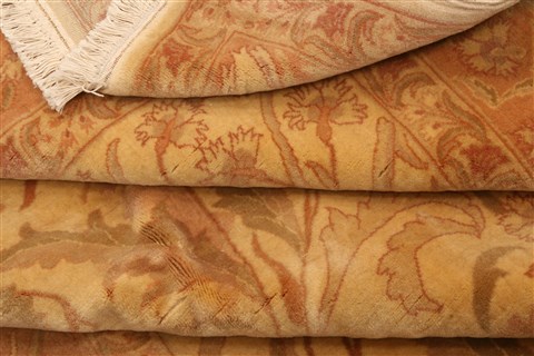 Tabriz Beige Hand Knotted 55 X 811 Area Rug 100-28605 Image 4