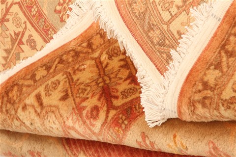 Kashan Red Hand Knotted 63 X 95 Area Rug 100-28619 Image 3