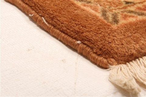 Sarouk Brown Hand Knotted 71 X 106 Area Rug 100-28670 Image 2