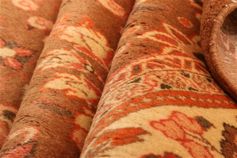 Sarouk Brown Hand Knotted 71 X 106 Area Rug 100-28670 Image 4