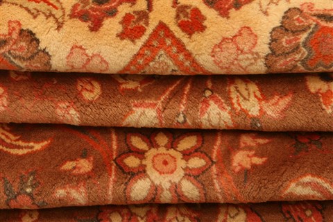 Sarouk Brown Hand Knotted 71 X 106 Area Rug 100-28670 Image 6
