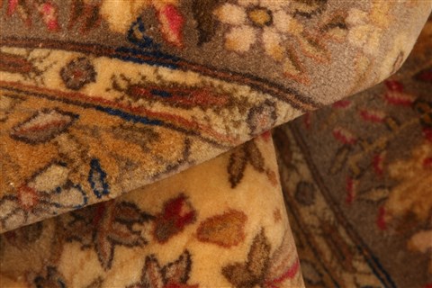 Kerman Beige Hand Knotted 68 X 97 Area Rug 253-28693 Image 1