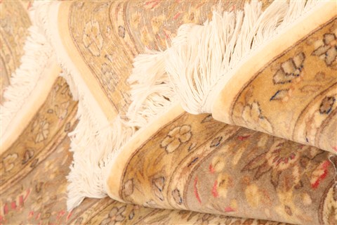 Kerman Beige Hand Knotted 68 X 97 Area Rug 253-28693 Image 3