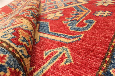 Kazak Red Hand Knotted 37 X 59 Area Rug 250-28697 Image 8