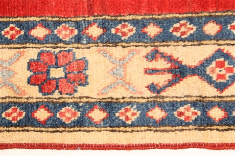 Kazak Red Hand Knotted 40 X 61 Area Rug 250-28703 Image 3