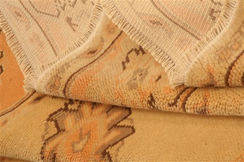 Oushak Beige Hand Knotted 85 X 103 Area Rug 100-28727 Image 3