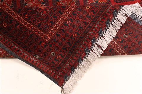 Kunduz Red Hand Knotted 41 X 56 Area Rug 250-28772 Image 6