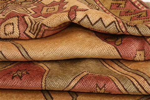 Kazak Beige Hand Knotted 76 X 112 Area Rug 100-28799 Image 3