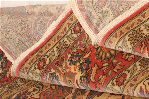 Tabriz Red Hand Knotted 90 X 118 Area Rug 100-28803 Image 3