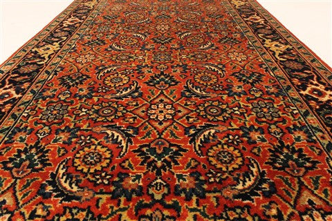 Herati Beige Hand Knotted 26 X 44 Area Rug 250-28876 Image 2