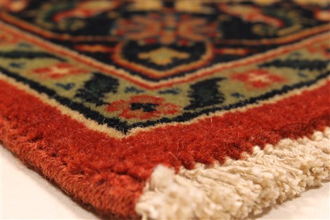 Herati Beige Hand Knotted 26 X 44 Area Rug 250-28876 Image 4
