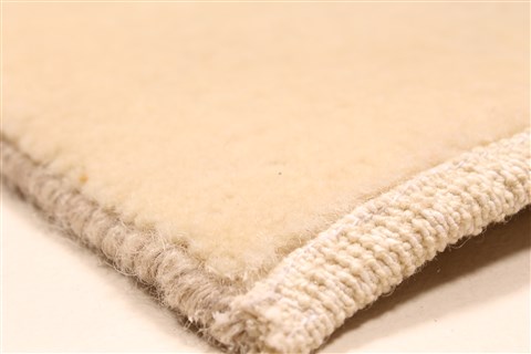 Gabbeh Beige Hand Knotted 27 X 40 Area Rug 250-28943 Image 1