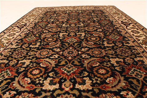 Herati Green Hand Knotted 25 X 39 Area Rug 250-28950 Image 3