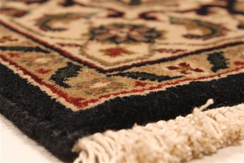 Herati Green Hand Knotted 25 X 39 Area Rug 250-28950 Image 7