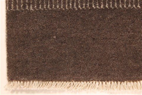 Gabbeh Grey Hand Knotted 27 X 42 Area Rug 250-28953 Image 1