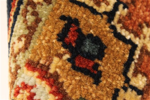 Serapi Orange Hand Knotted 26 X 40 Area Rug 250-28954 Image 3