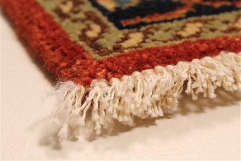 Serapi Orange Hand Knotted 26 X 40 Area Rug 250-28954 Image 5