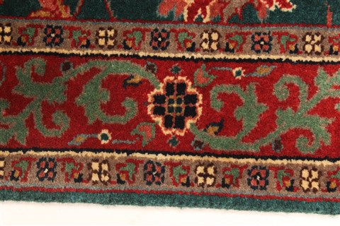 Semnan Red Hand Knotted 25 X 44 Area Rug 250-28966 Image 2