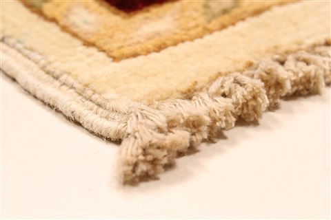 Pishavar Beige Hand Knotted 27 X 42 Area Rug 250-28970 Image 7