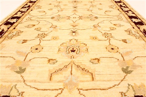 Pishavar Beige Hand Knotted 27 X 42 Area Rug 250-28972 Image 3