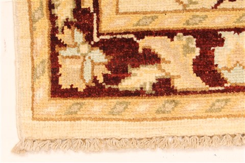 Pishavar Beige Hand Knotted 27 X 42 Area Rug 250-28972 Image 7